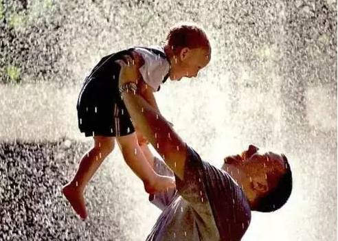 父親節(jié)，讓安全和關(guān)心陪伴全程!